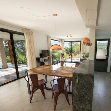 Alojamiento Cala - comedor